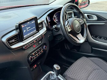 Used Kia Ceed 2019 for sale - 76644773: Photo