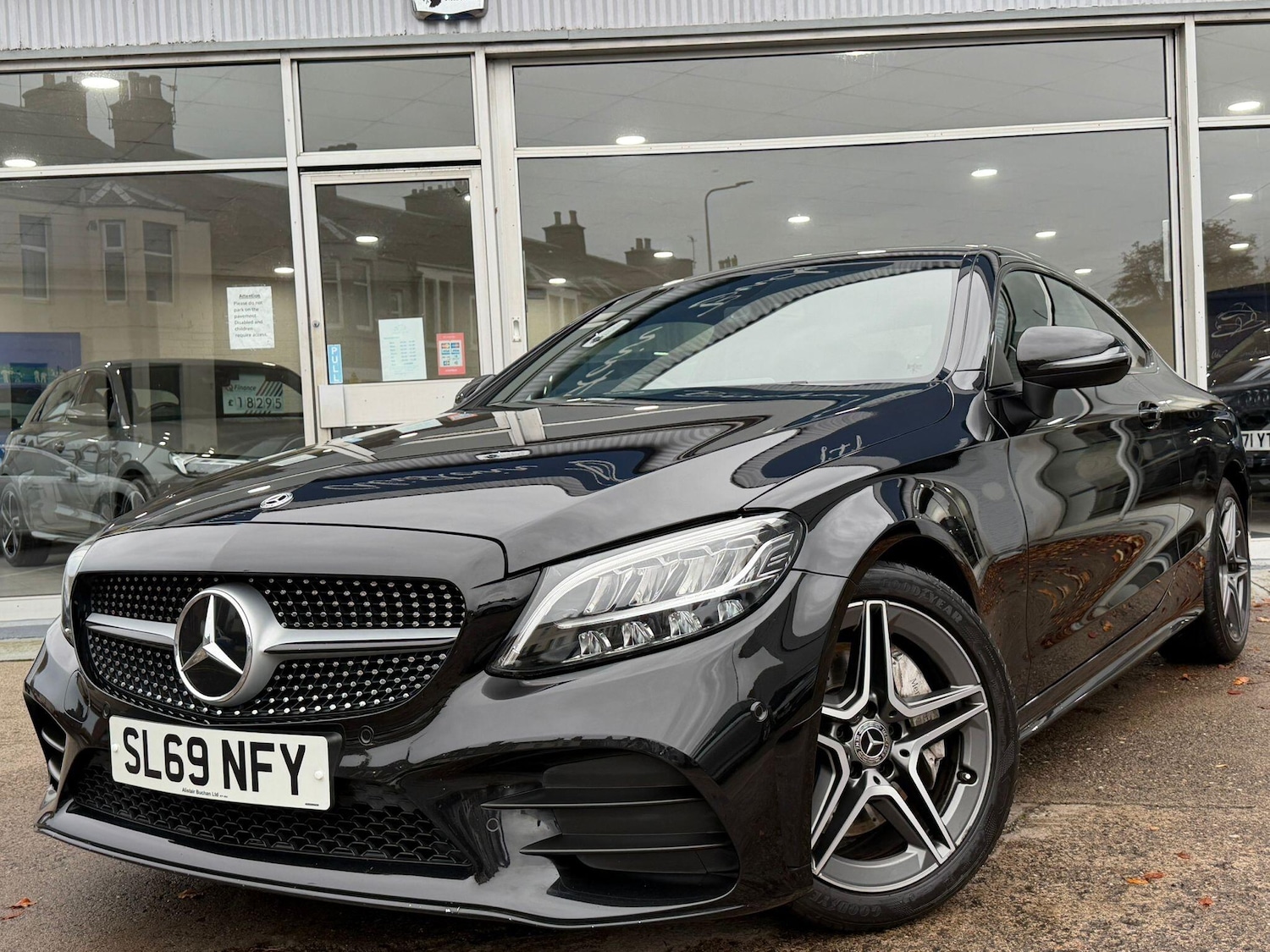 Used Mercedes-Benz C Class 2020 for sale - 76647537: Photo 1