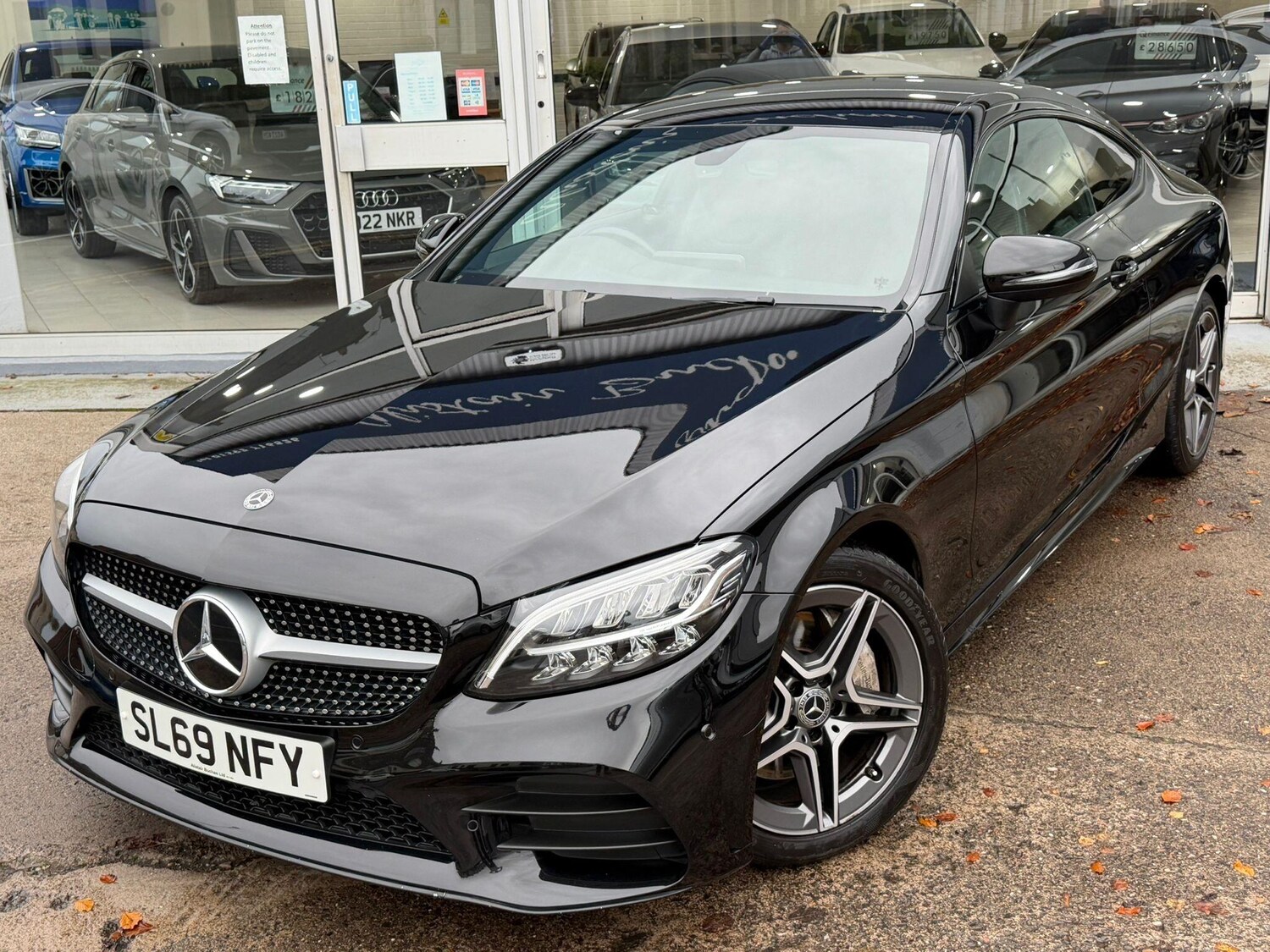 Used Mercedes-Benz C Class 2020 for sale - 76647537: Photo 4