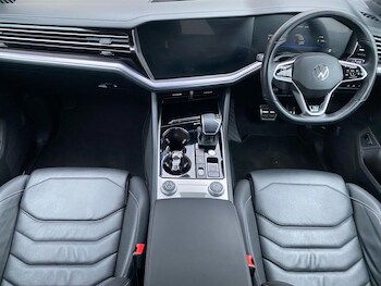 Used Volkswagen Touareg 2023 for sale - 76646348: Photo