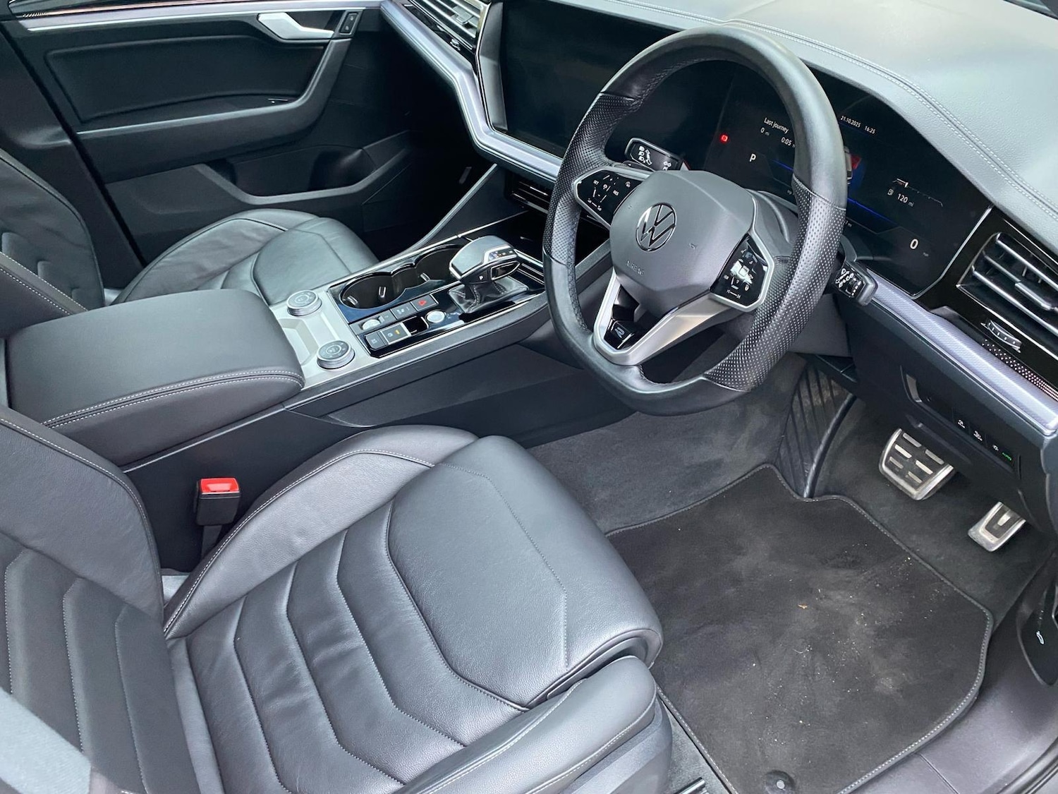 Used Volkswagen Touareg 2023 for sale - 76646348: Photo 6