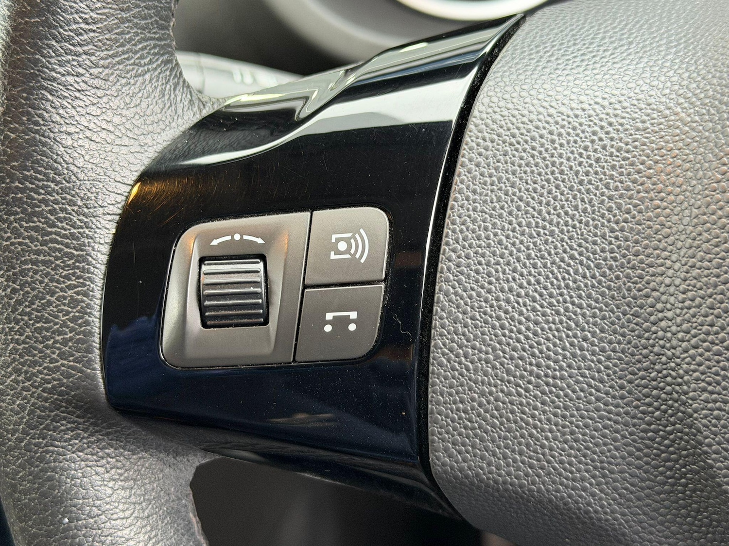 Used Vauxhall Corsa 2013 for sale - 77017193: Photo 14