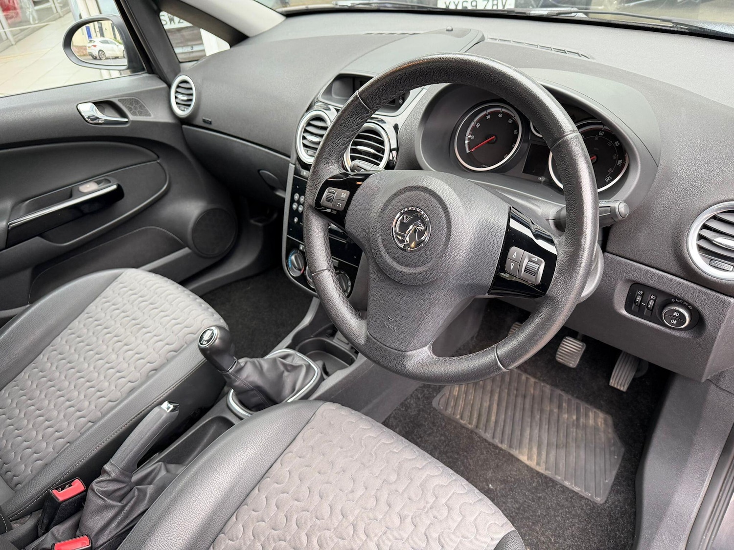 Used Vauxhall Corsa 2013 for sale - 77017193: Photo 7