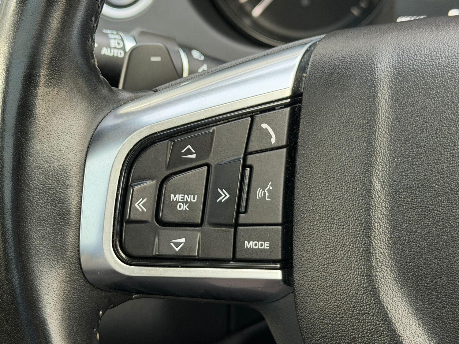 Used Land Rover Discovery Sport 2018 for sale - 76645322: Photo 12