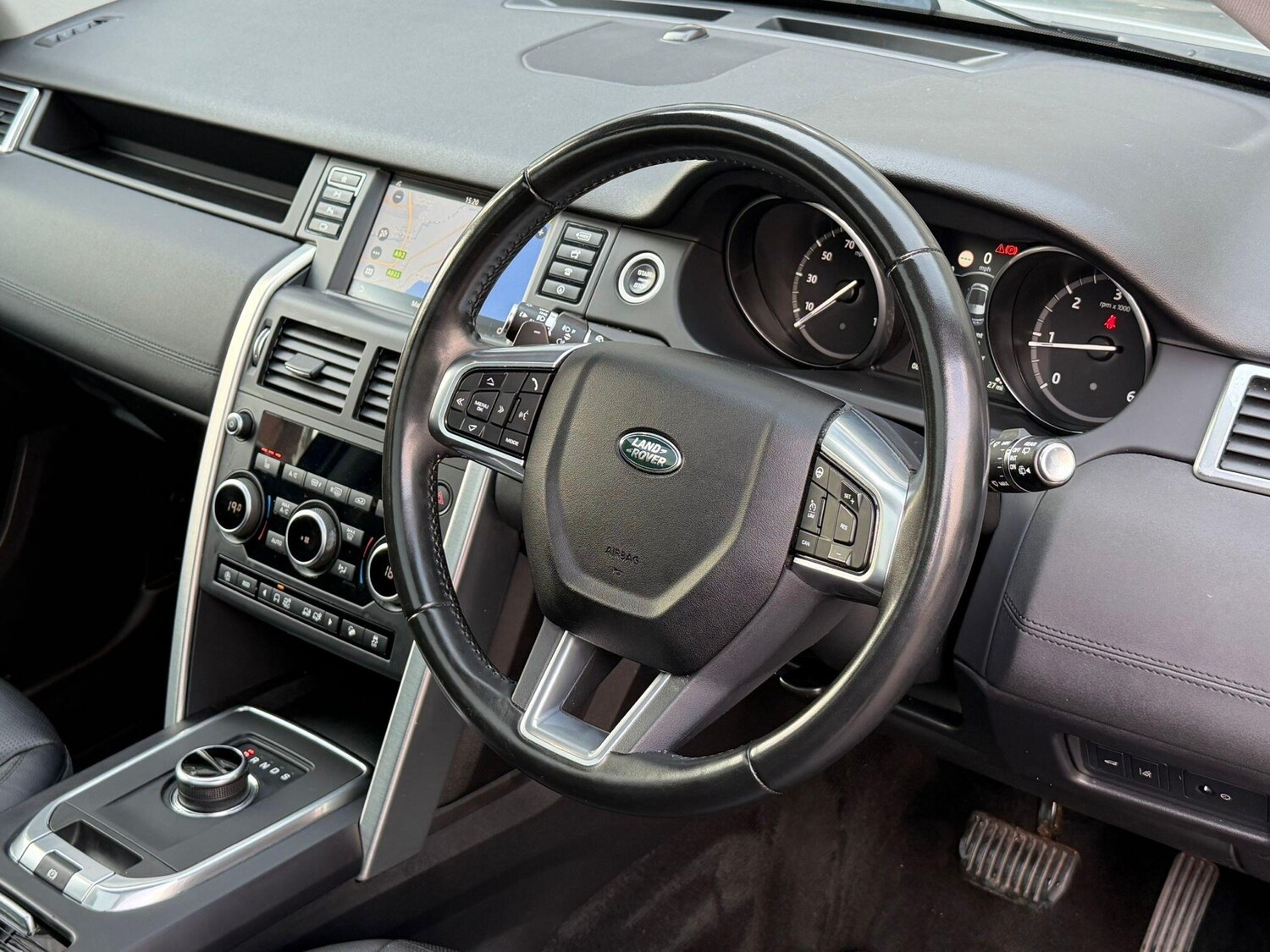 Used Land Rover Discovery Sport 2018 for sale - 76645322: Photo 28