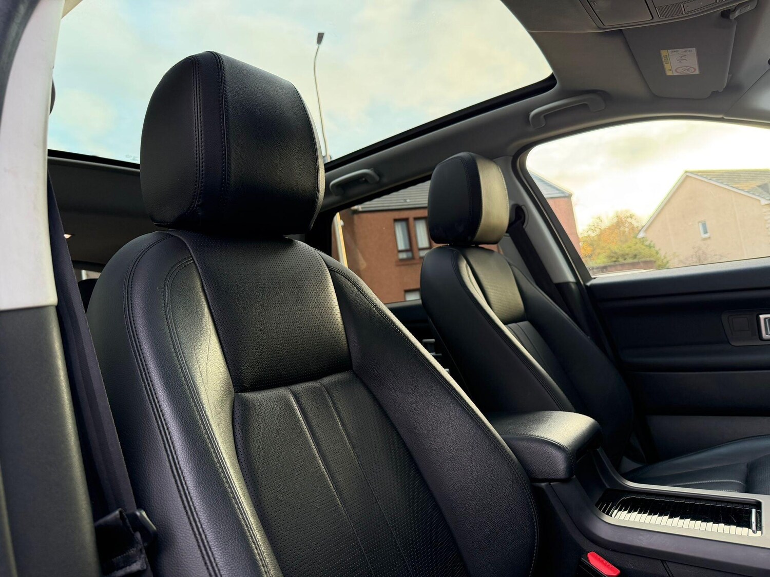 Used Land Rover Discovery Sport 2018 for sale - 76645322: Photo 6