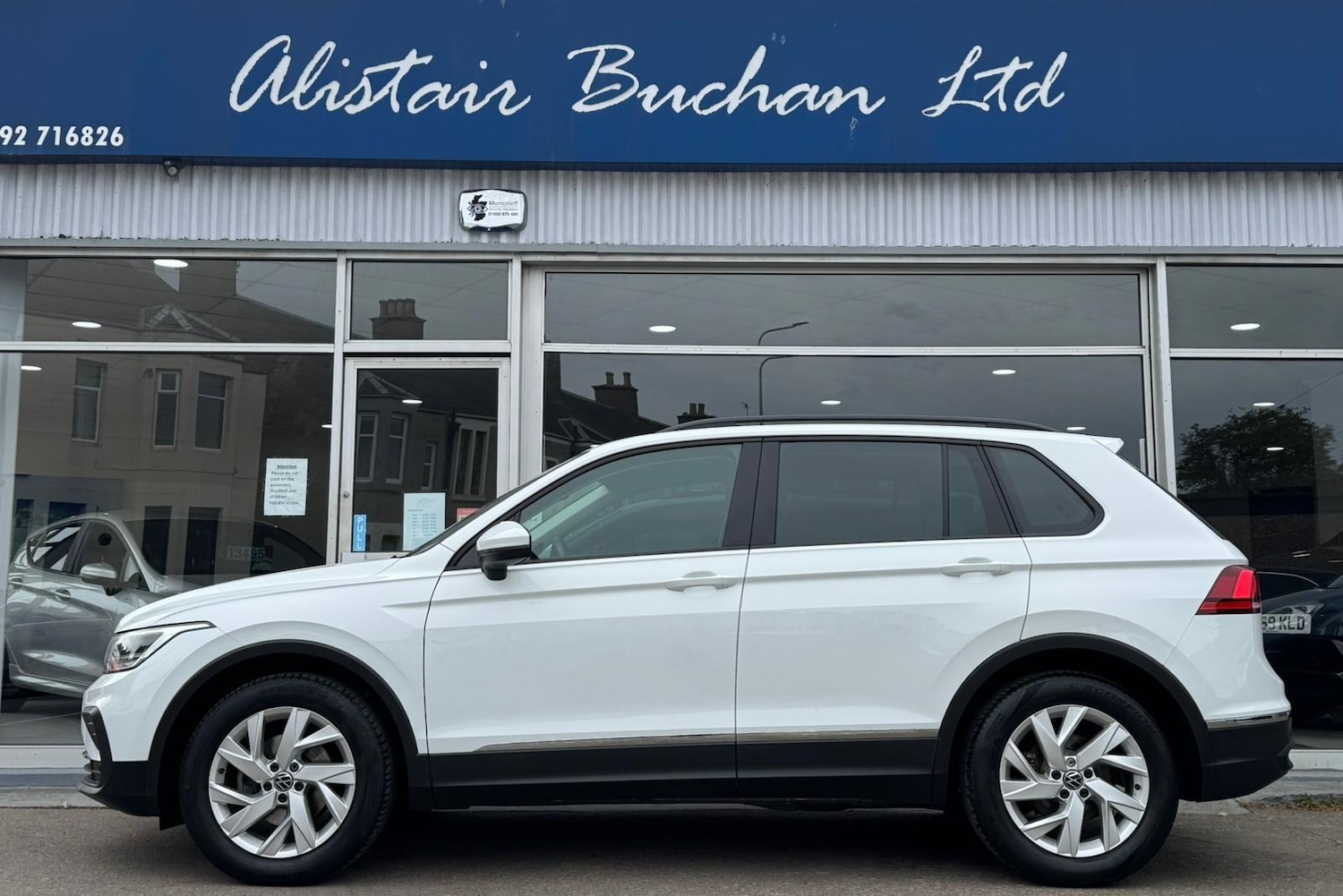 Used Volkswagen Tiguan 2021 for sale - 76647577: Photo 2