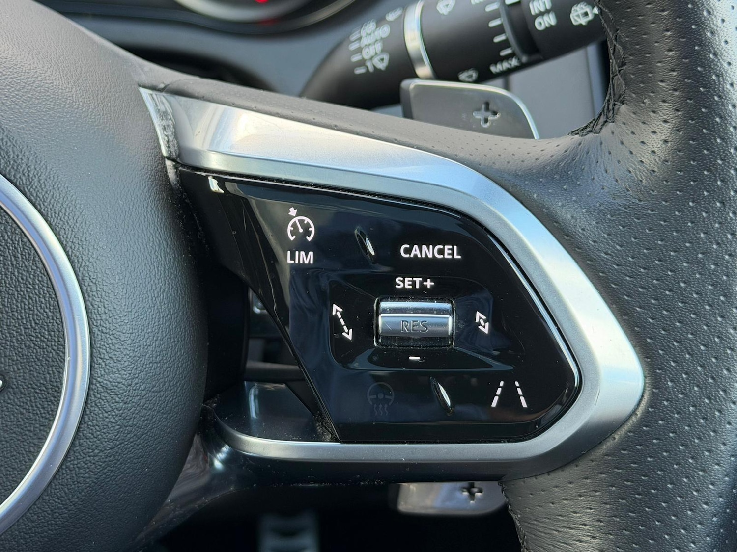 Used Jaguar E-Pace 2023 for sale - 76647484: Photo 13