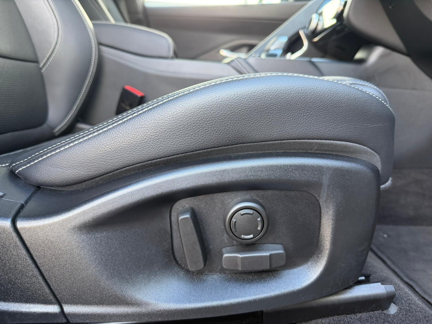 Used Jaguar E-Pace 2023 for sale - 76647484: Photo 15