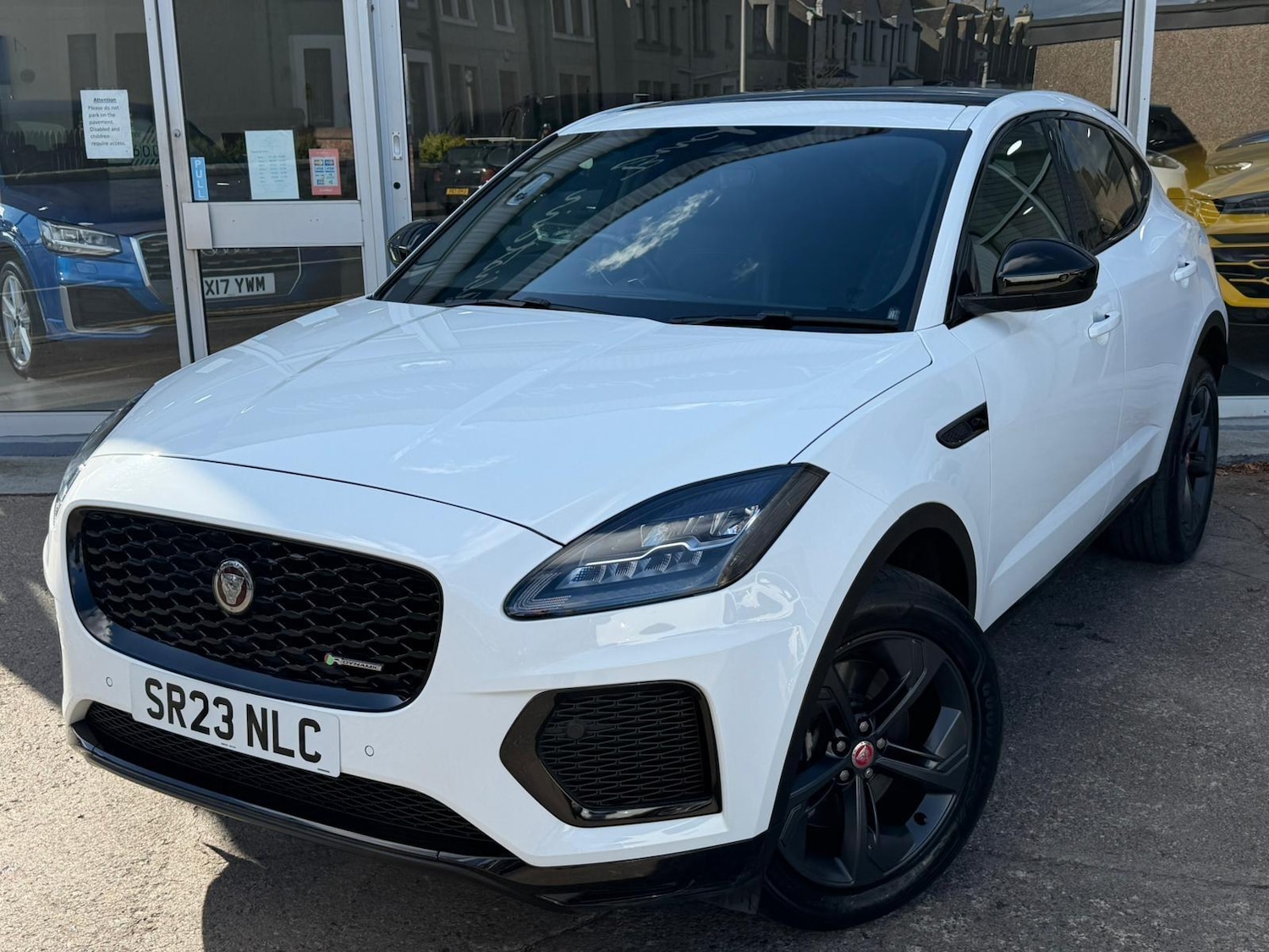 Used Jaguar E-Pace 2023 for sale - 76647484: Photo 4