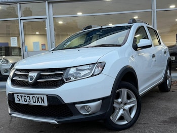 2013 (63) - 0.9 TCe Laureate 5dr