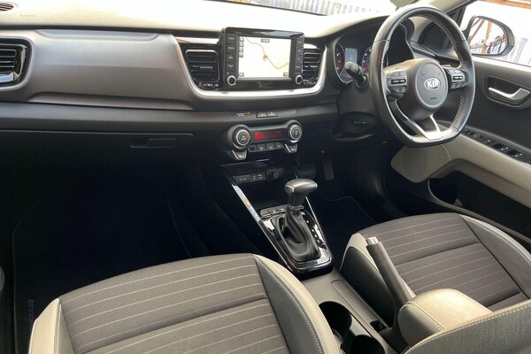 Used Kia Stonic 2019 for sale - 76289045: Photo 2