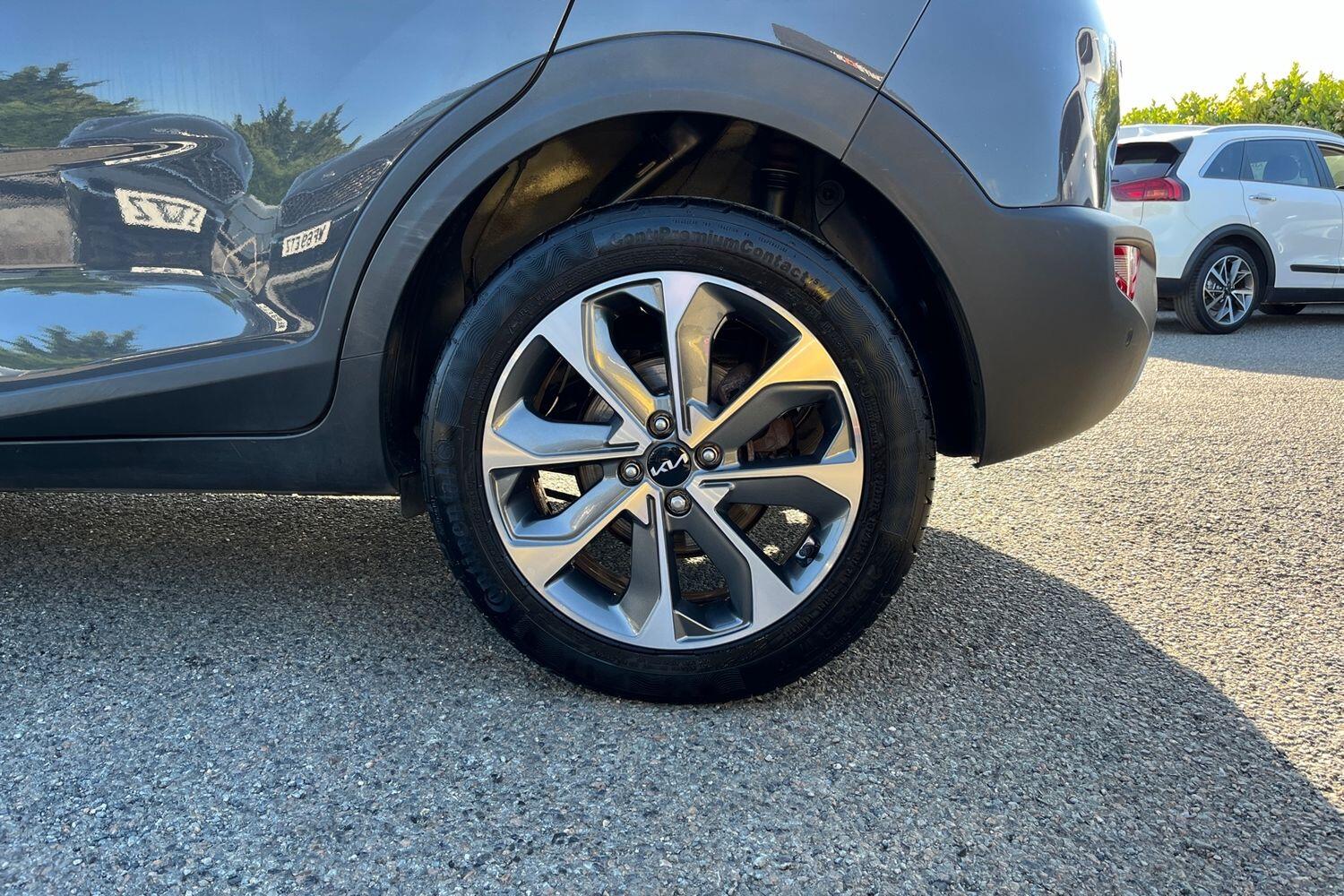 Used Kia Stonic 2023 for sale - 76675585: Photo 6