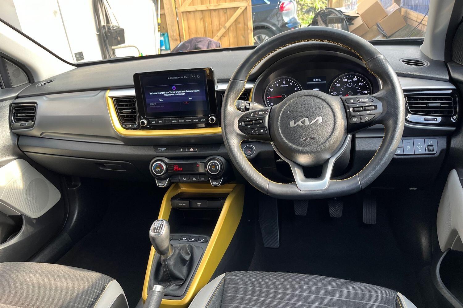 Used Kia Stonic 2023 for sale - 76675585: Photo 9