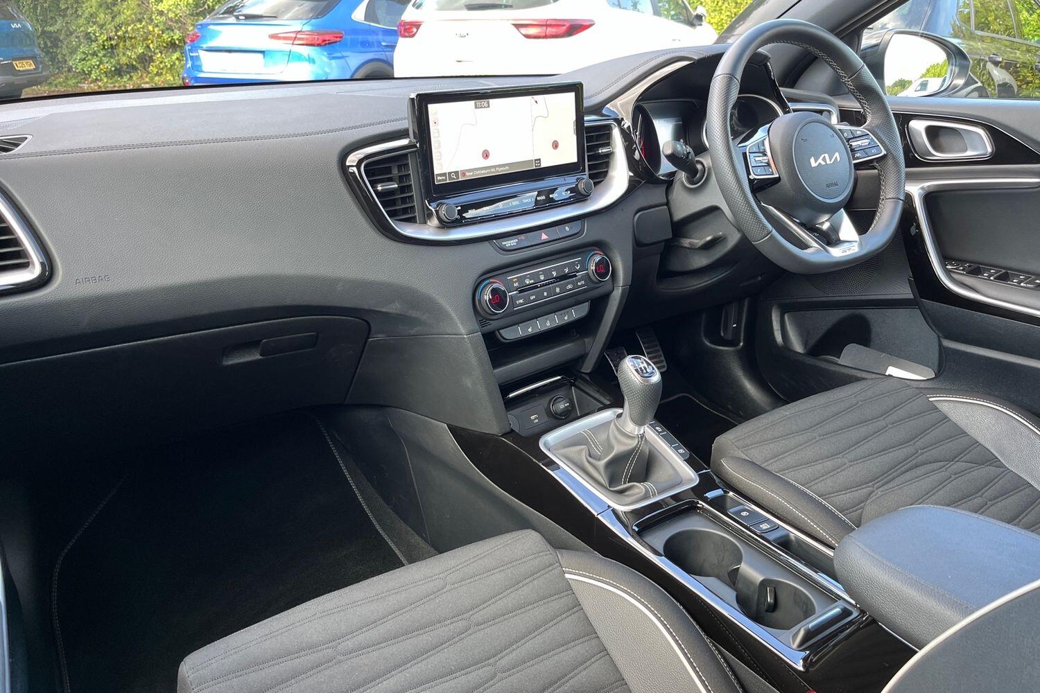 Used Kia Ceed 2025 for sale - 76680386: Photo 2