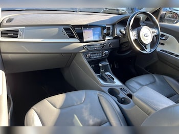 Used Kia Niro 2017 for sale - 76673529: Photo