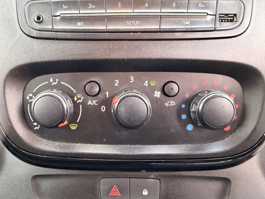 Used Vauxhall Vivaro 2016 for sale - 77200534: Photo 14