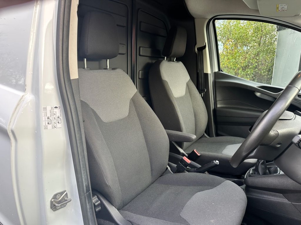 Used Ford Transit Courier 2020 for sale - 76642874: Photo 17