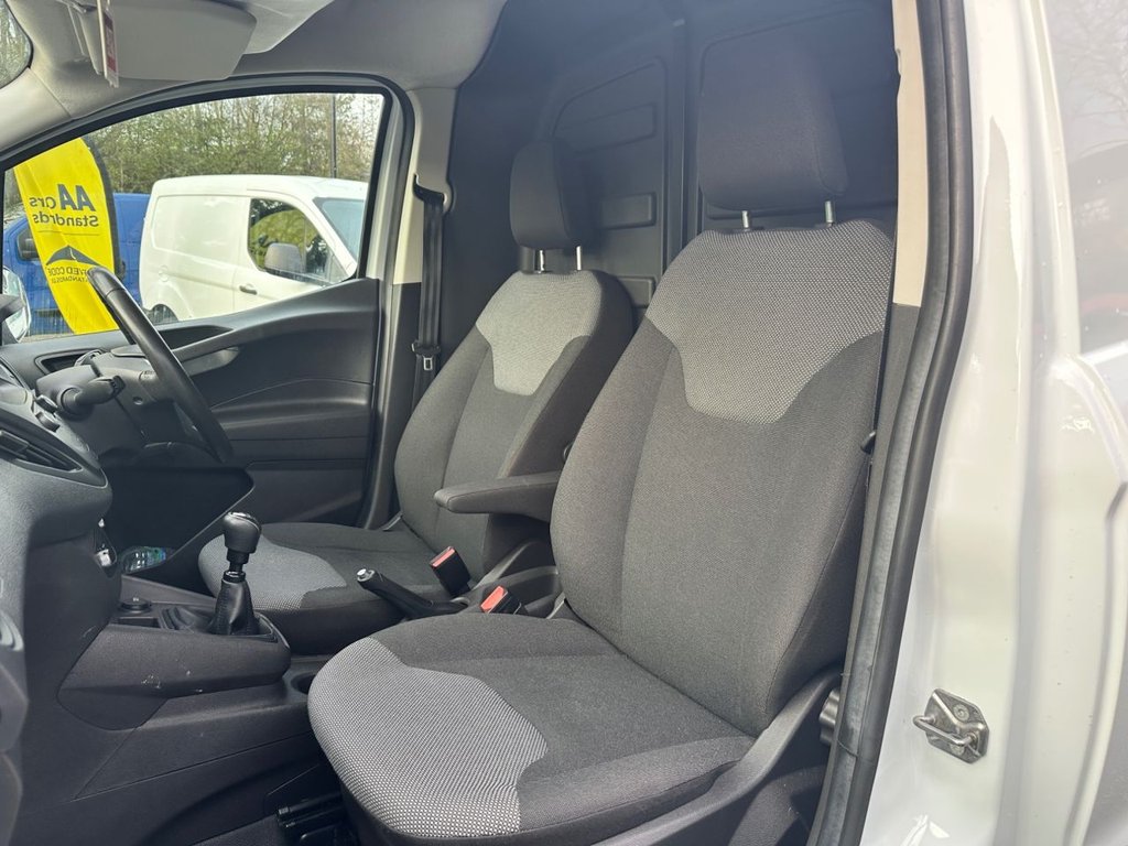 Used Ford Transit Courier 2020 for sale - 76642874: Photo 19