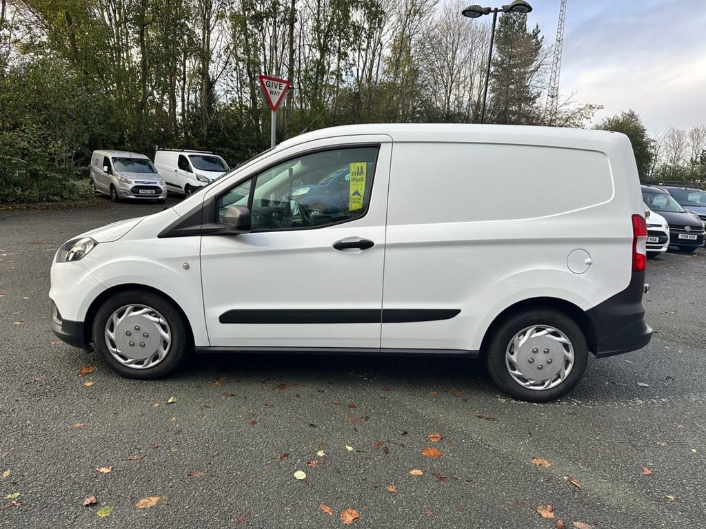 Used Ford Transit Courier 2020 for sale - 76642874: Photo 2
