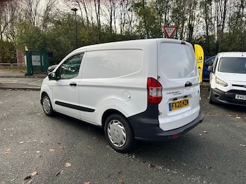 Used Ford Transit Courier 2020 for sale - 76642874: Photo