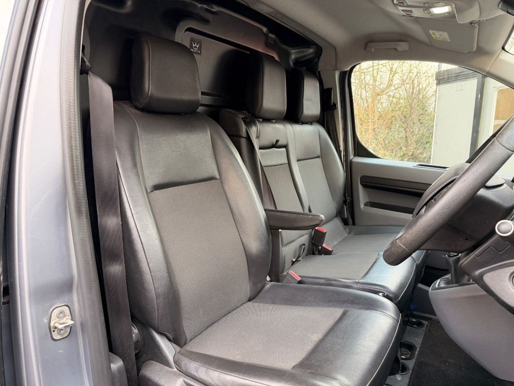 Used Vauxhall Vivaro 2020 for sale - 77422173: Photo 16