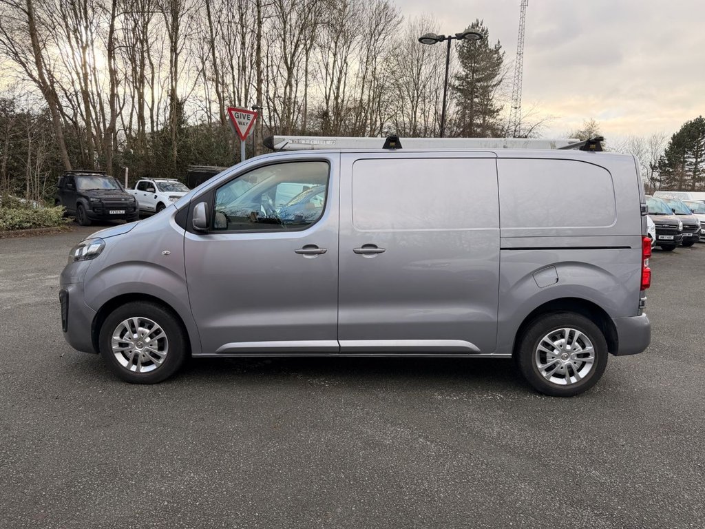 Used Vauxhall Vivaro 2020 for sale - 77422173: Photo 2