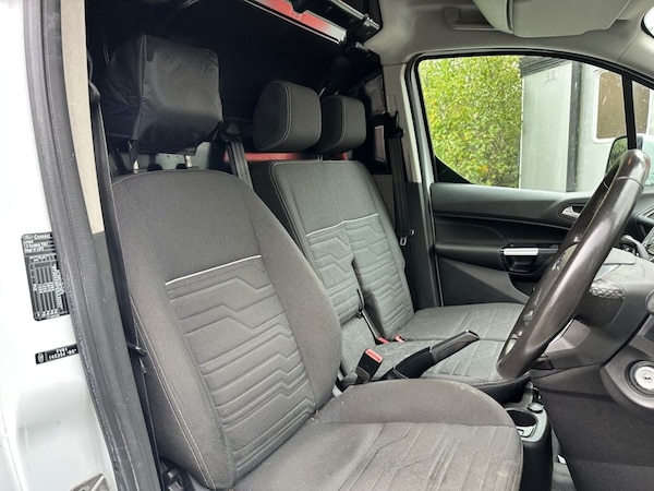 Used Ford Transit Connect 2018 for sale - 76223905: Photo 19