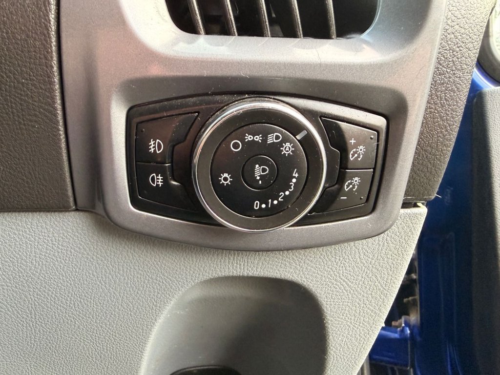 Used Ford Transit Custom 2015 for sale - 77200333: Photo 19