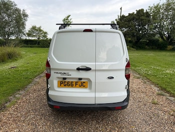Used Ford Transit Courier 2017 for sale - 78908571: Photo