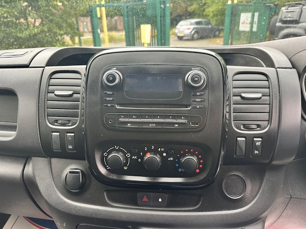 Used Vauxhall Vivaro 2016 for sale - 76185124: Photo 11