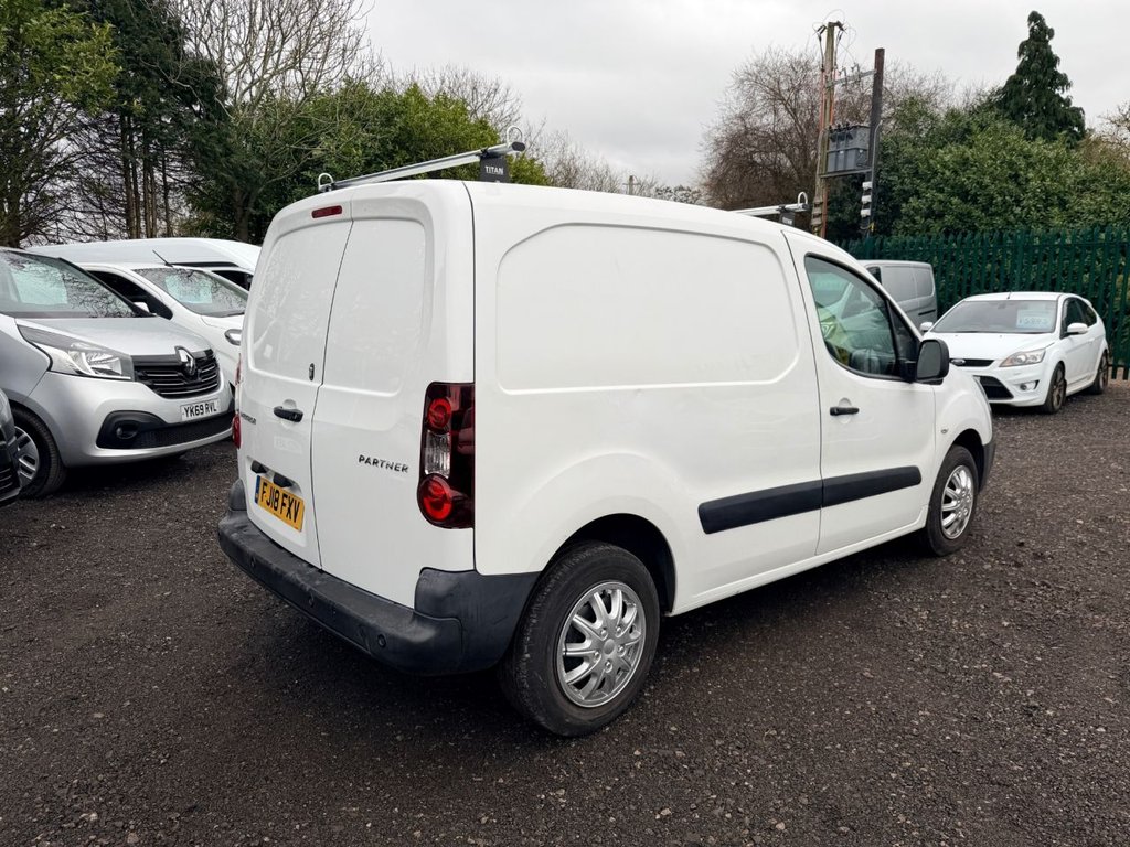 Used Peugeot Partner 2018 for sale - 77588235: Photo 5