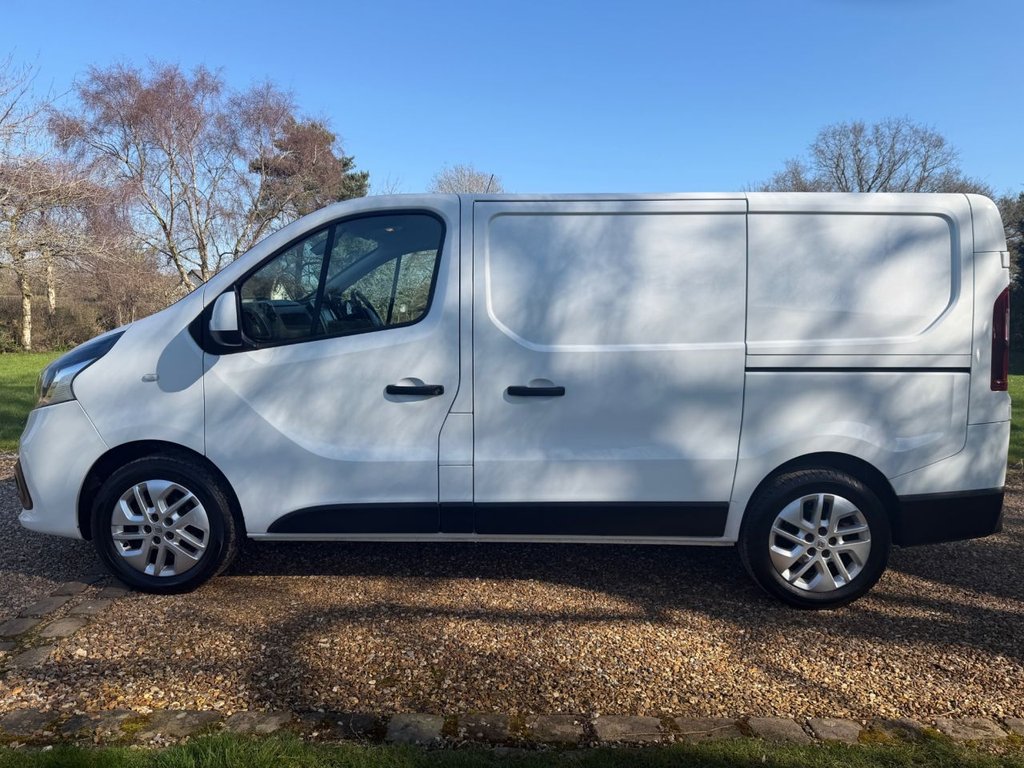 Used Renault Trafic 2018 for sale - 77748070: Photo 2