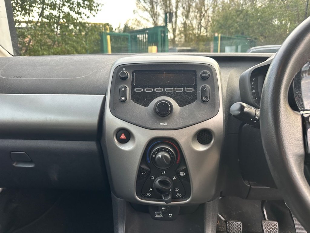 Used Toyota AYGO 2014 for sale - 76655188: Photo 12