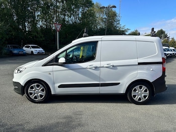 Used Ford Transit Courier 2016 for sale - 76119019: Photo
