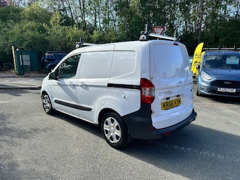 Used Ford Transit Courier 2016 for sale - 76119019: Photo