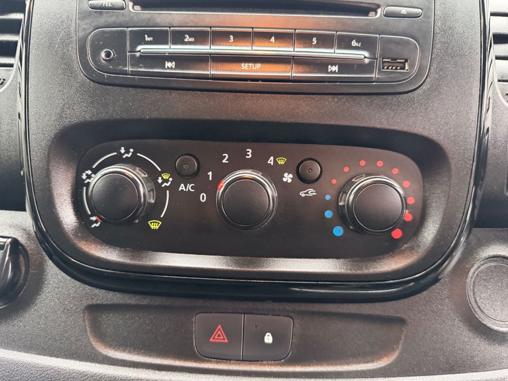 Used Vauxhall Vivaro 2018 for sale - 77288396: Photo 12