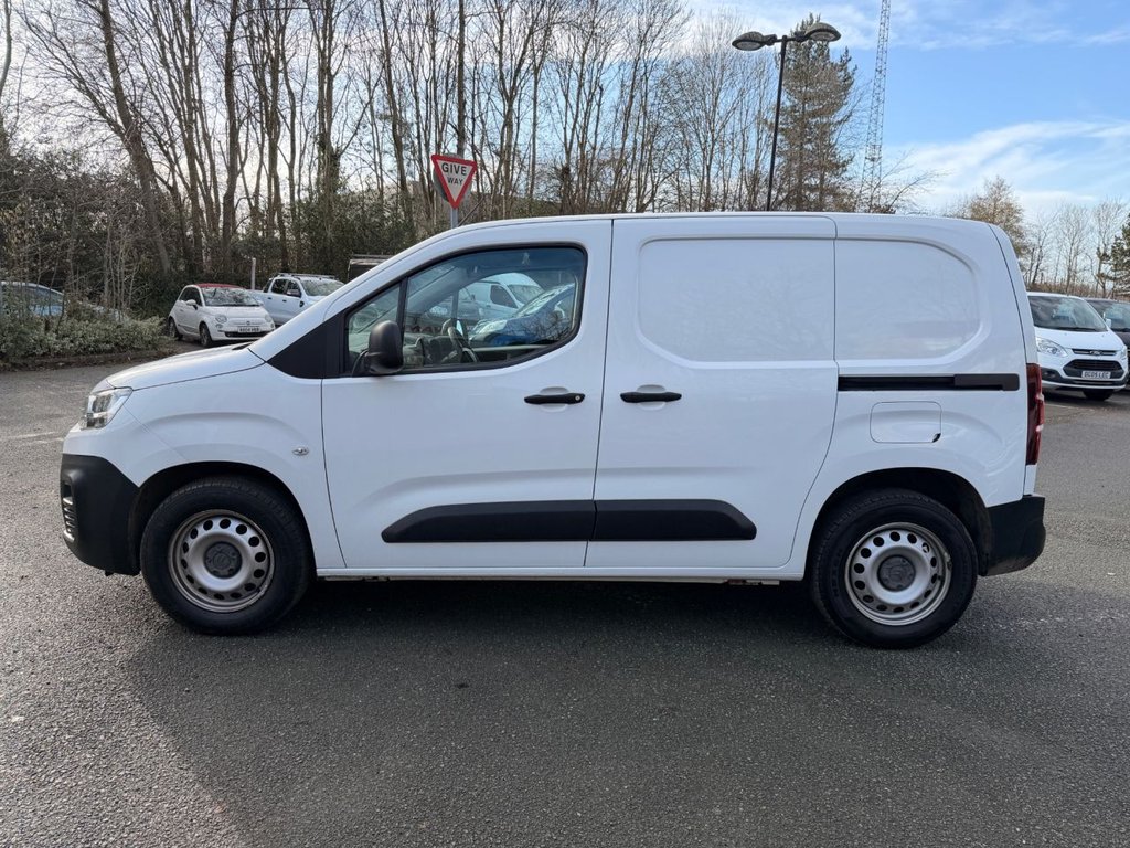 Used Citroen Berlingo 2022 for sale - 77356626: Photo 2