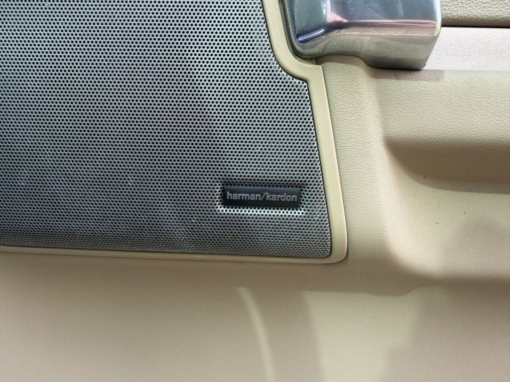 Used Land Rover Discovery 2011 for sale - 78095924: Photo 17