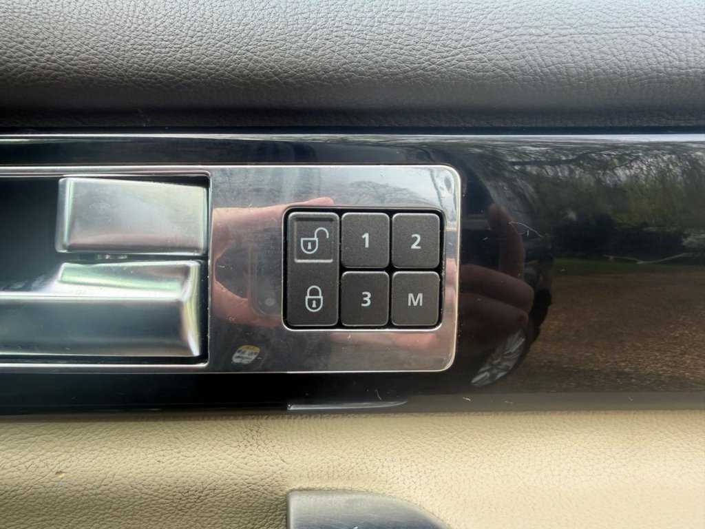 Used Land Rover Discovery 2011 for sale - 78095924: Photo 18