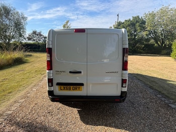 Used Renault Trafic 2018 for sale - 79485682: Photo