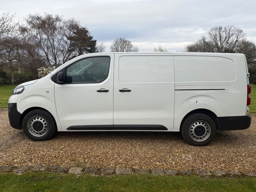 Used Vauxhall Vivaro 2019 for sale - 78036472: Photo 2