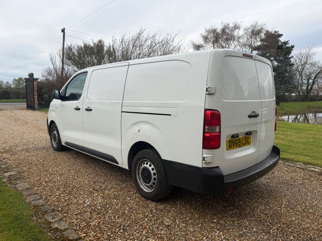 Used Vauxhall Vivaro 2019 for sale - 78036472: Photo 3