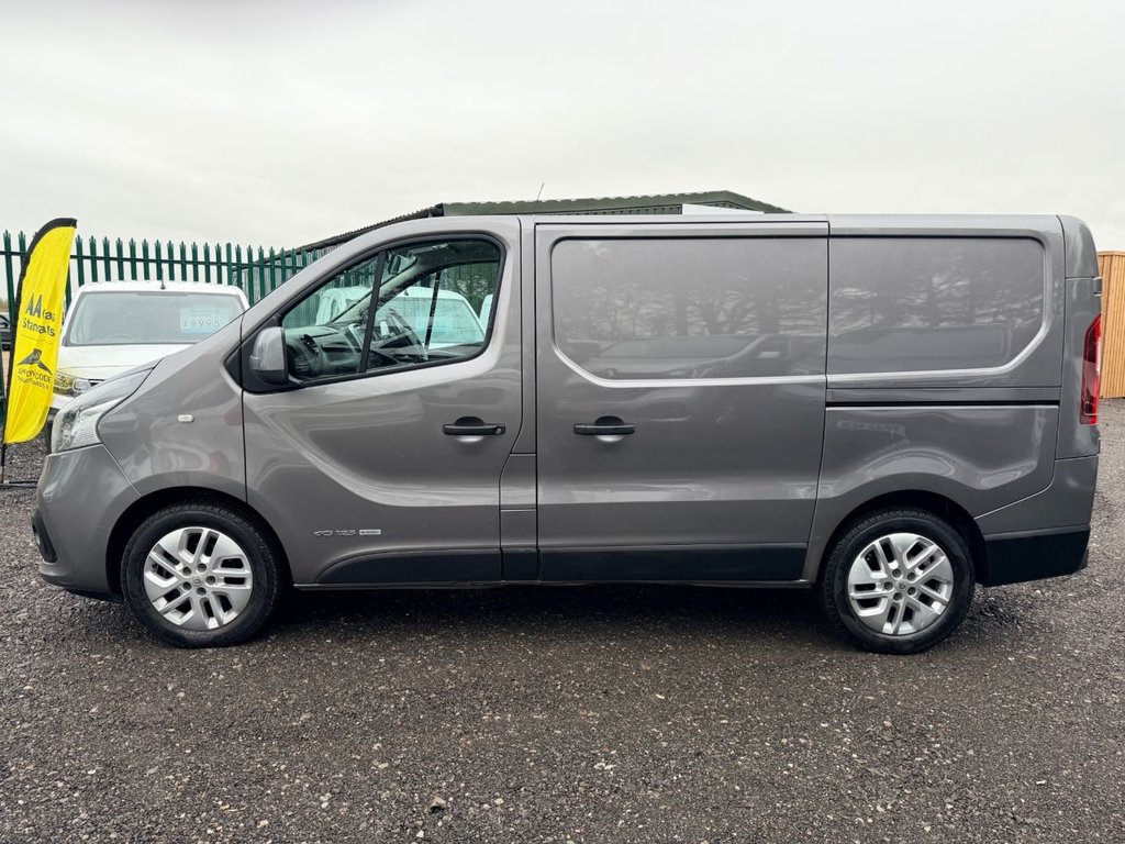 Used Renault Trafic 2017 for sale - 77534271: Photo 2