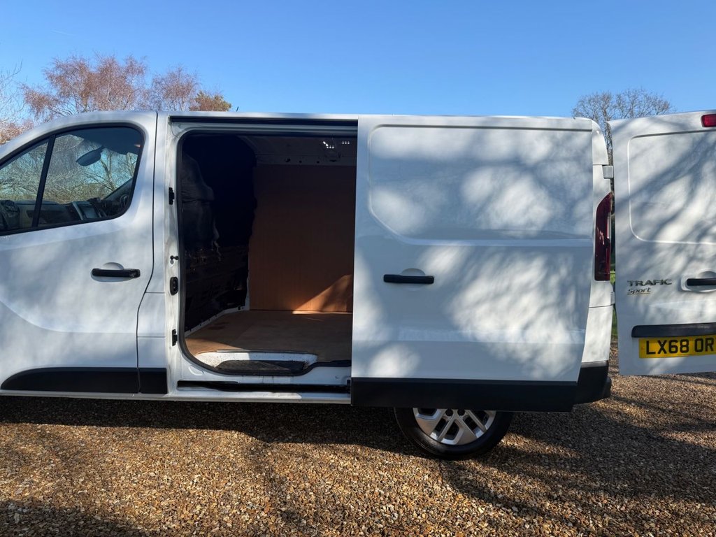 Used Renault Trafic 2018 for sale - 78082273: Photo 22