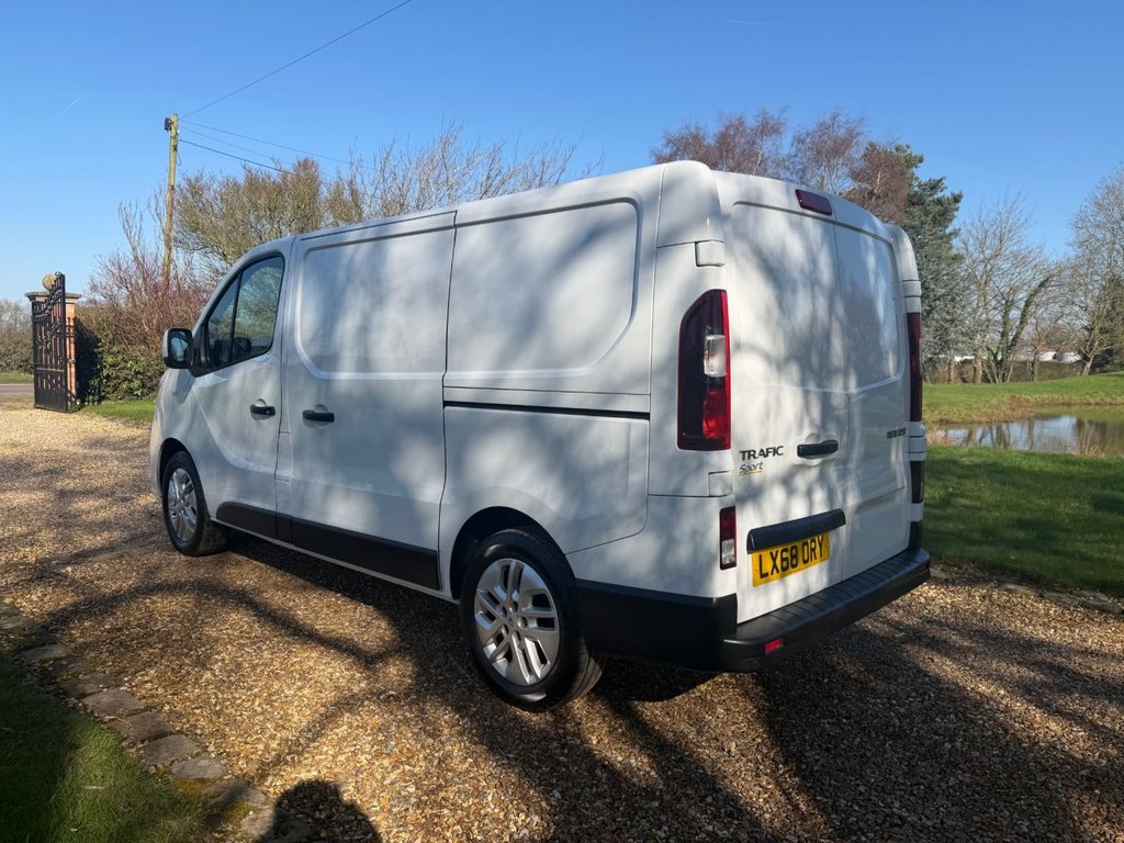 Used Renault Trafic 2018 for sale - 78082273: Photo 3