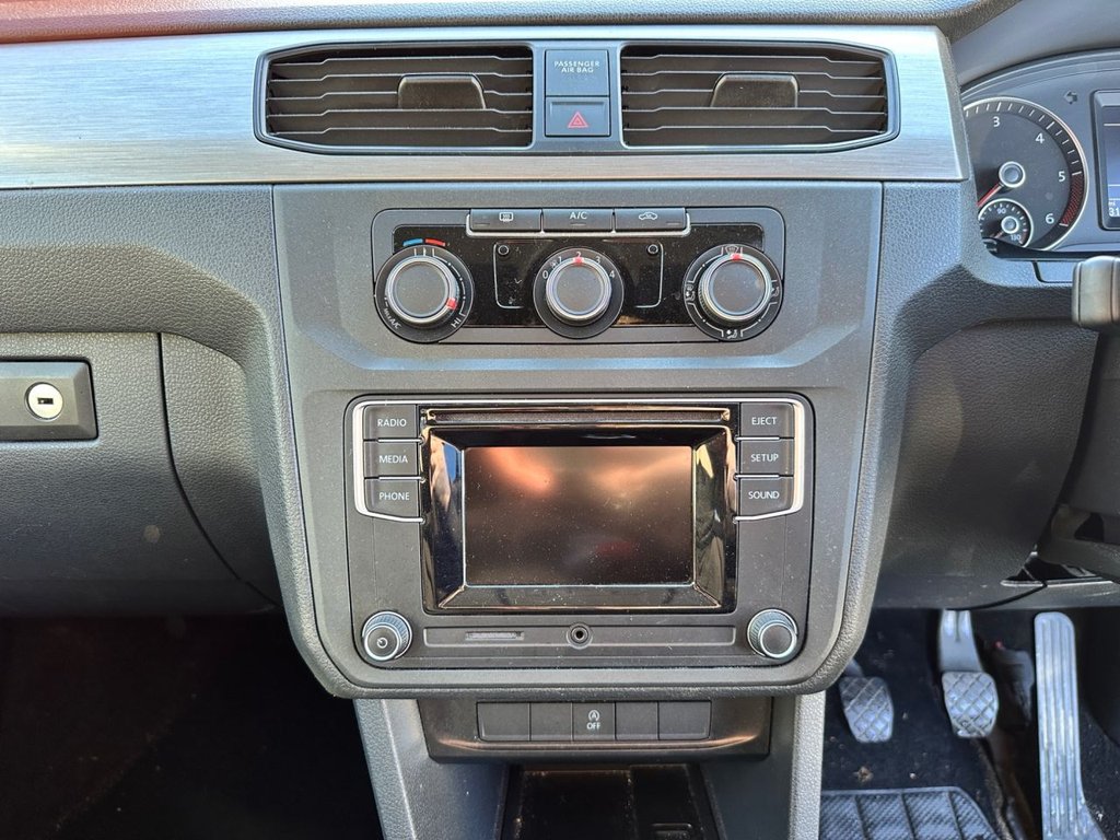 Used Volkswagen Caddy Maxi Life 2018 for sale - 76570321: Photo 12