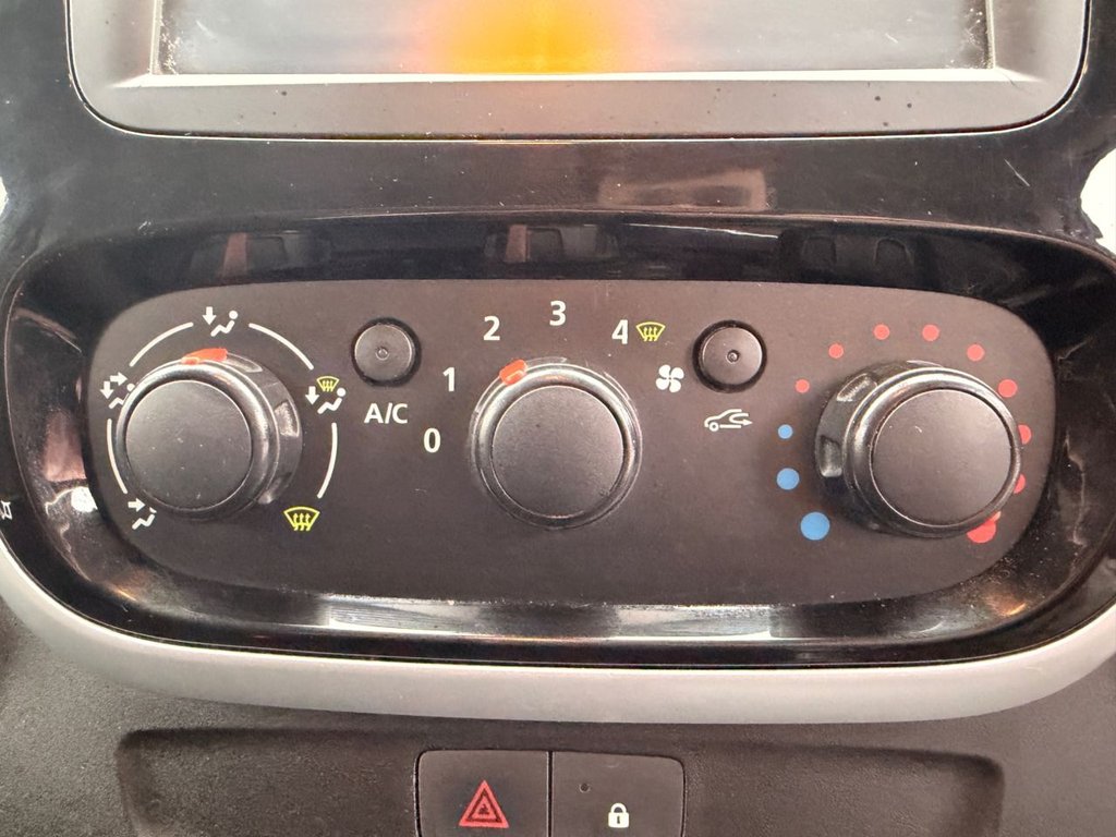 Used Renault Trafic 2017 for sale - 77139986: Photo 13