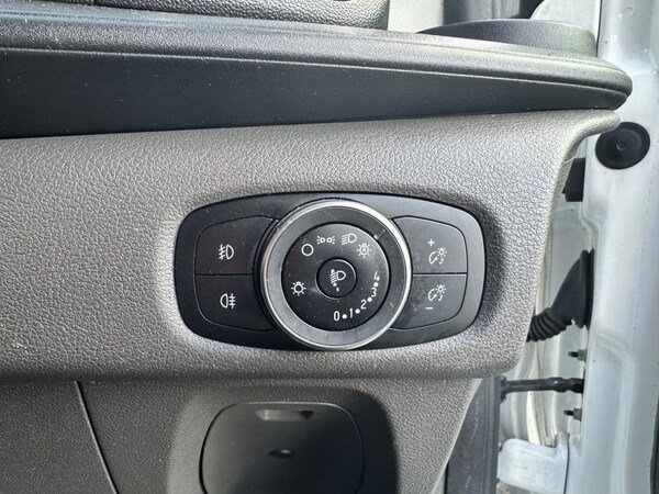 Used Ford Transit Custom 2022 for sale - 74740250: Photo 16