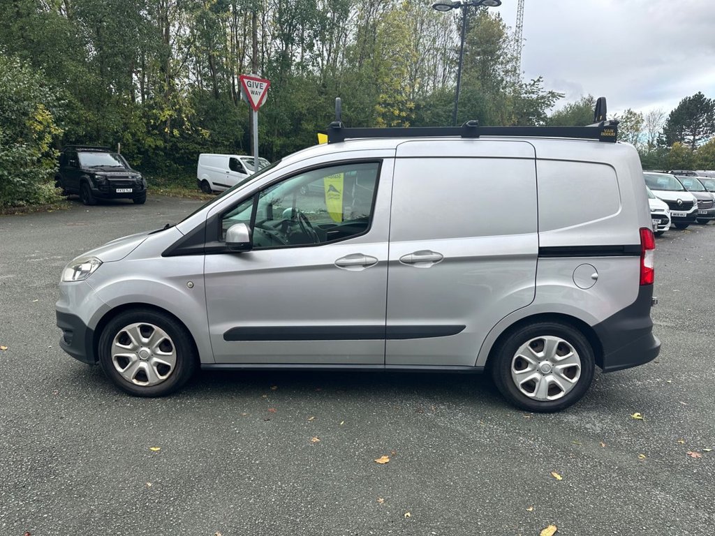 Used Ford Transit Courier 2016 for sale - 76368135: Photo 2